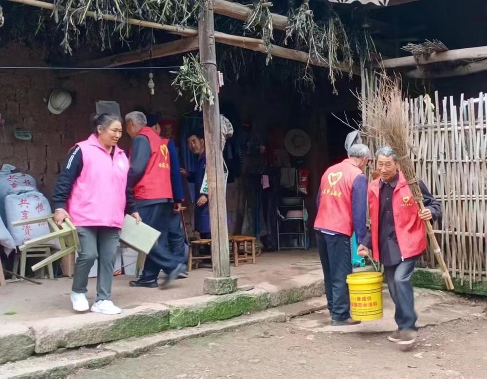 丹棱县：为民办实事  情暖老人心