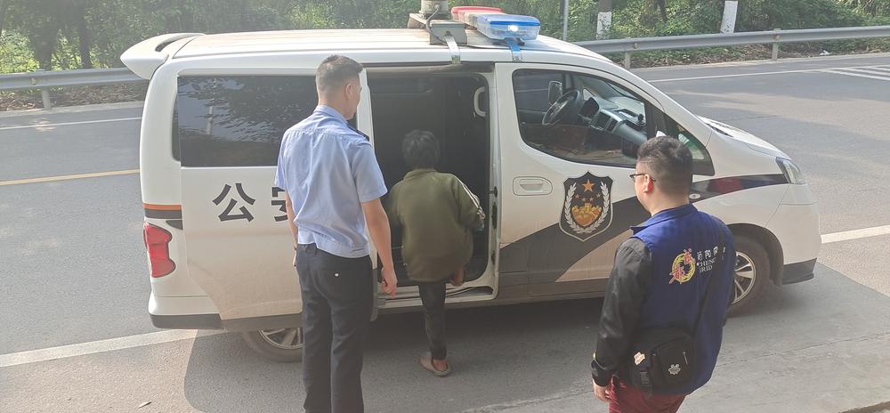 简阳市：做点滴平凡事 建文明平安社区