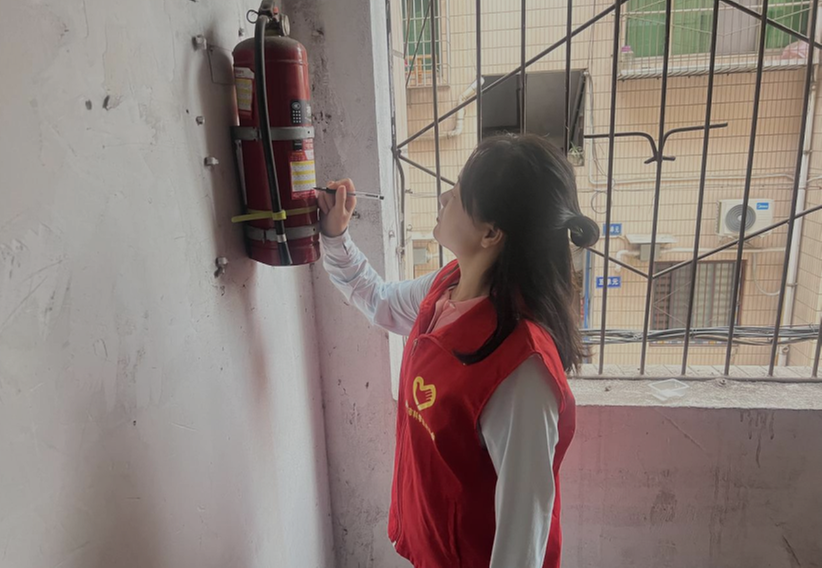 隆昌市科协党支部开展消防器材检查创文志愿服务活动