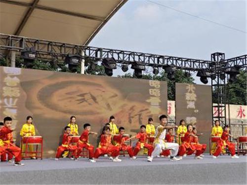 童心不泯 所遇皆甜