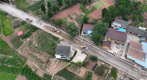 内江市：内吴路建设项目跑出“加速度”