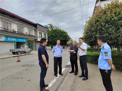 青神县委常委、政法委书记廖长明督导县交通运输执法领域突出问题专项整治工作