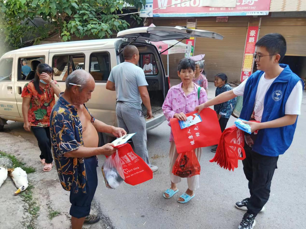 秦溪镇开展预防“毒驾”教育宣传活动