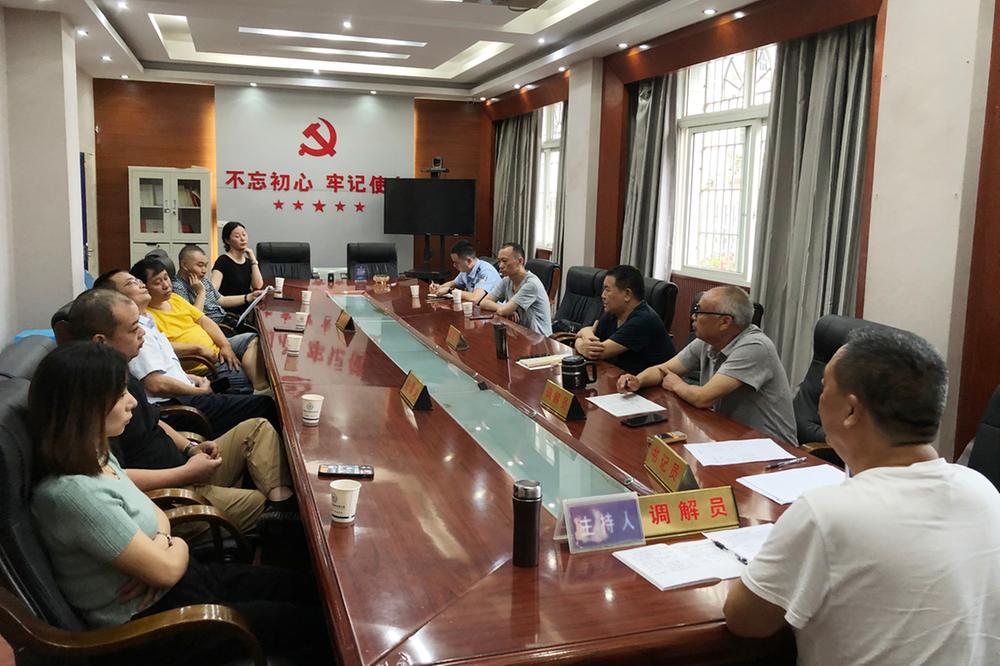 华蓥市双河派出所：化解矛盾 巧做“解铃人”