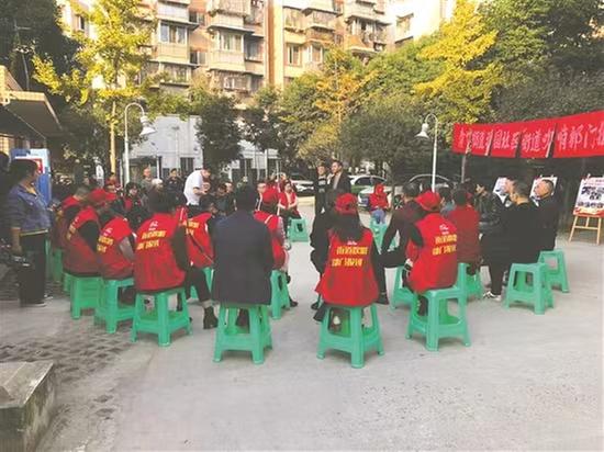 青神“吹哨报到”机制 引领化解城市治理难题