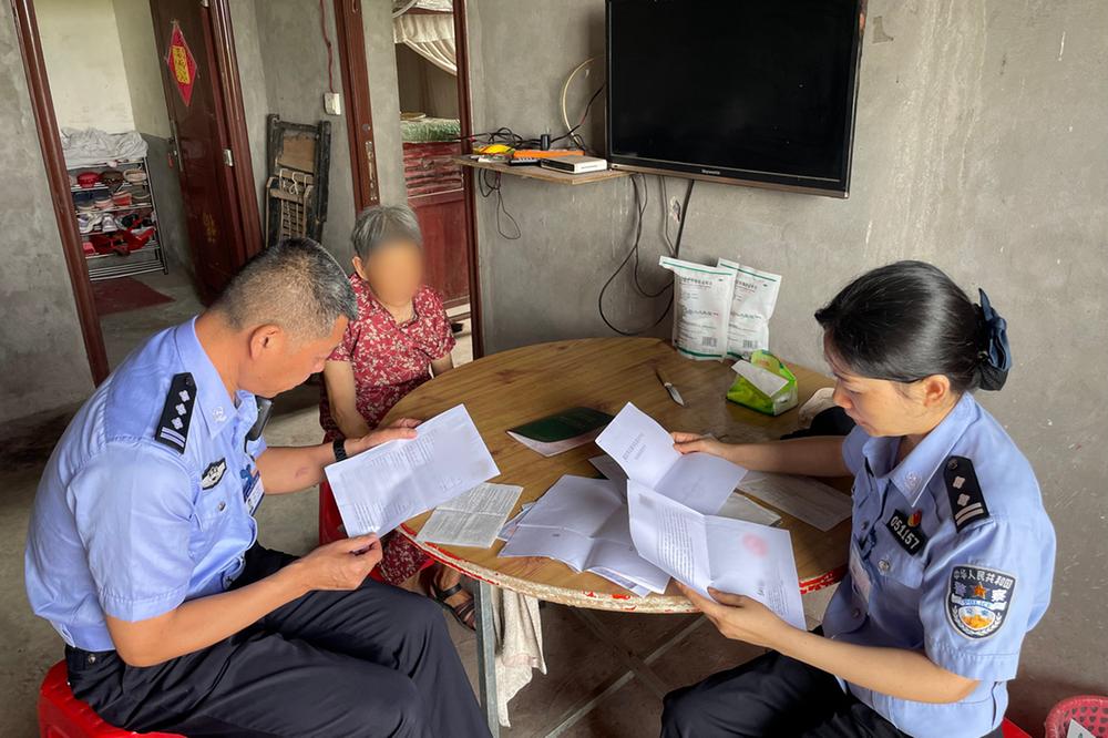 岳池县：老刘的“烦心”摩托车