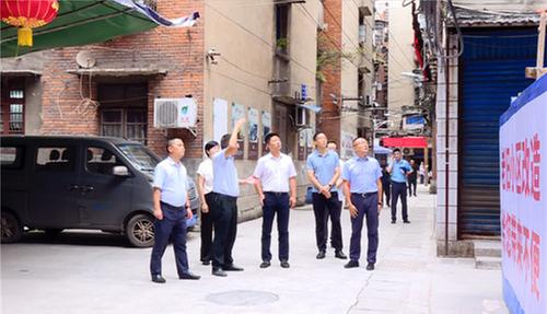 内江市市中区领导调研棚改项目、城市闲置地块等工作