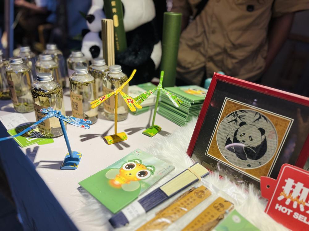 青神文旅走进宽窄巷子