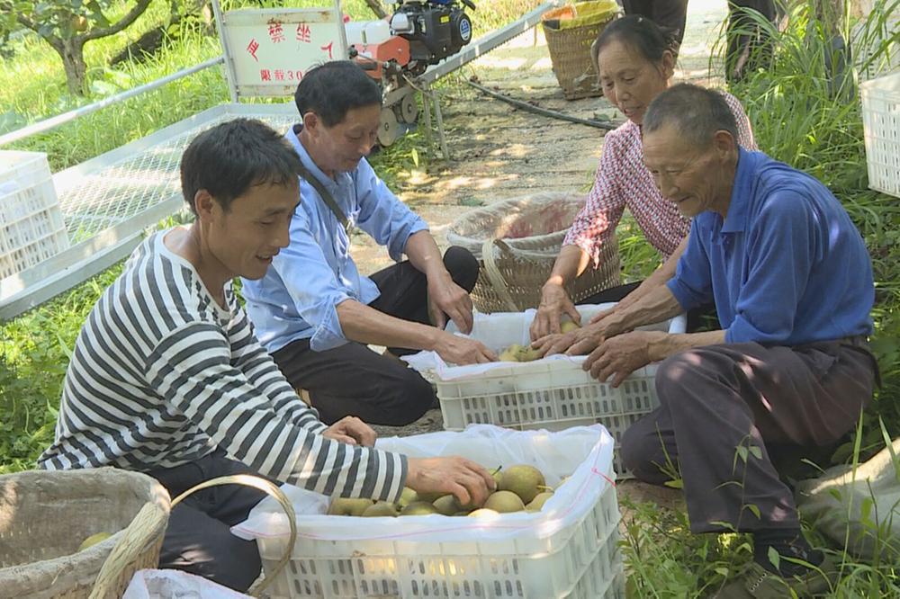 成都东部新区石板凳街道持续开展防溺水宣传志愿服务活动