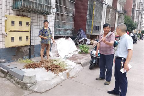 枣山街道开展走访“独居、空巢、留守儿童”活动