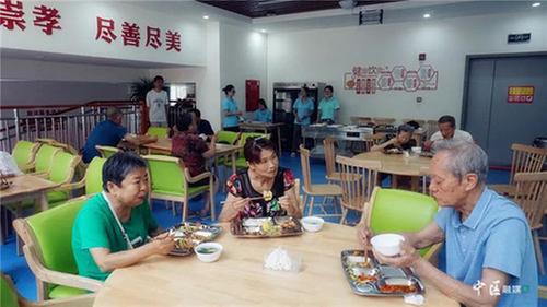 吃出幸福味道！内江市市中区“长者餐厅” 保障老人就餐需求