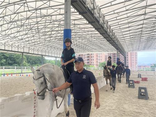 青神中学海亮亲子夏令营圆满结营