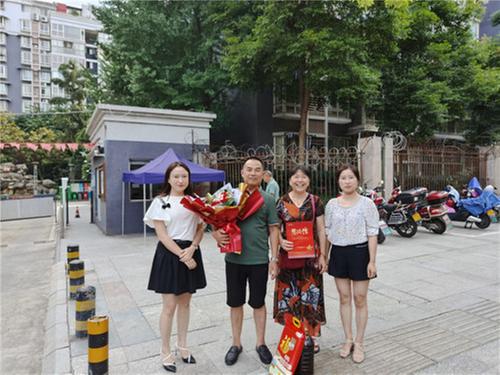 简阳：救人后默默离开的好心人找到了！原来他是一名人民子弟兵