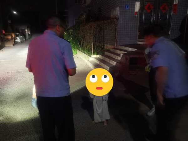 邻水县城南派出所：民警护送迷路儿童安全回家