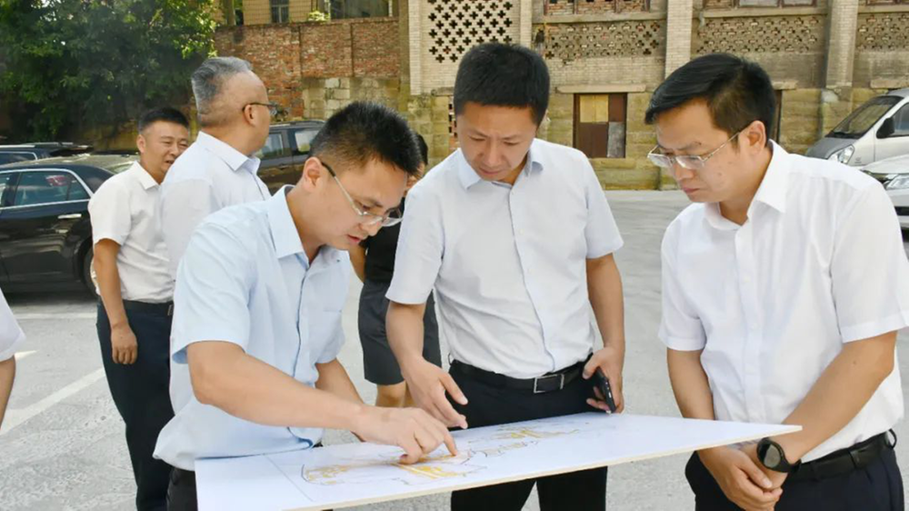 内江市市中区领导调研城市基层党建引领基层治理工作