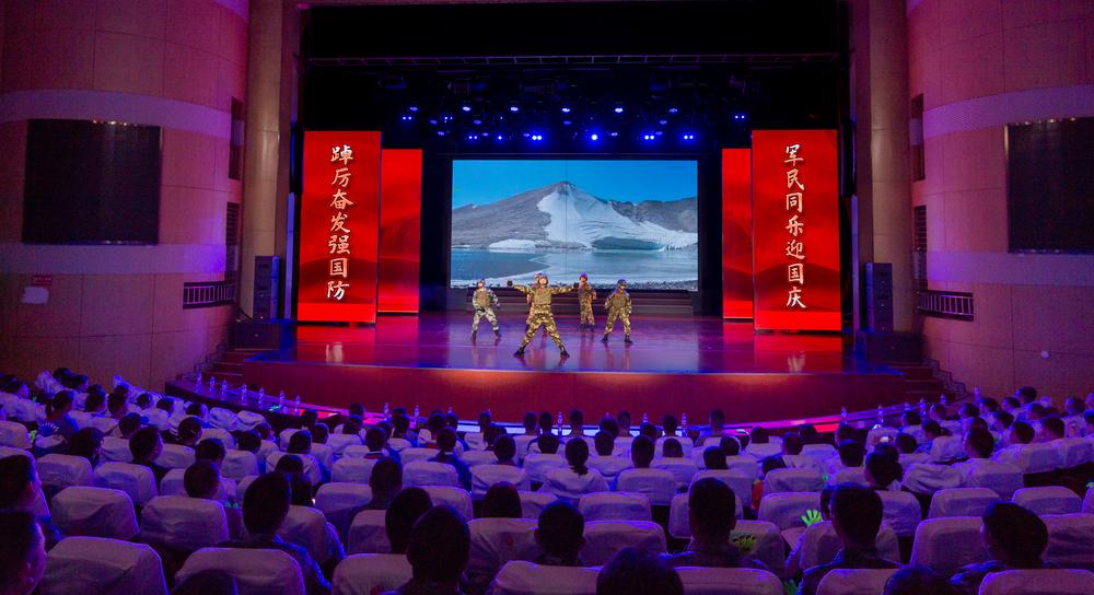 简阳市：踔厉奋发强国防 军民同乐迎国庆