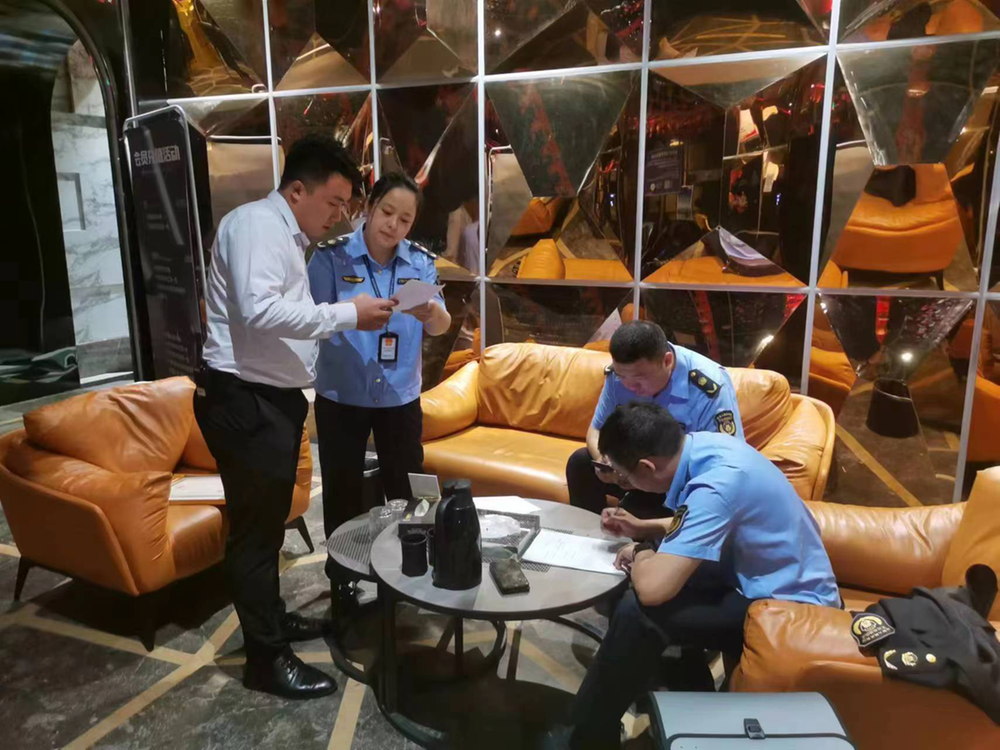 简阳市突击开展歌舞娱乐场所“两点行动”