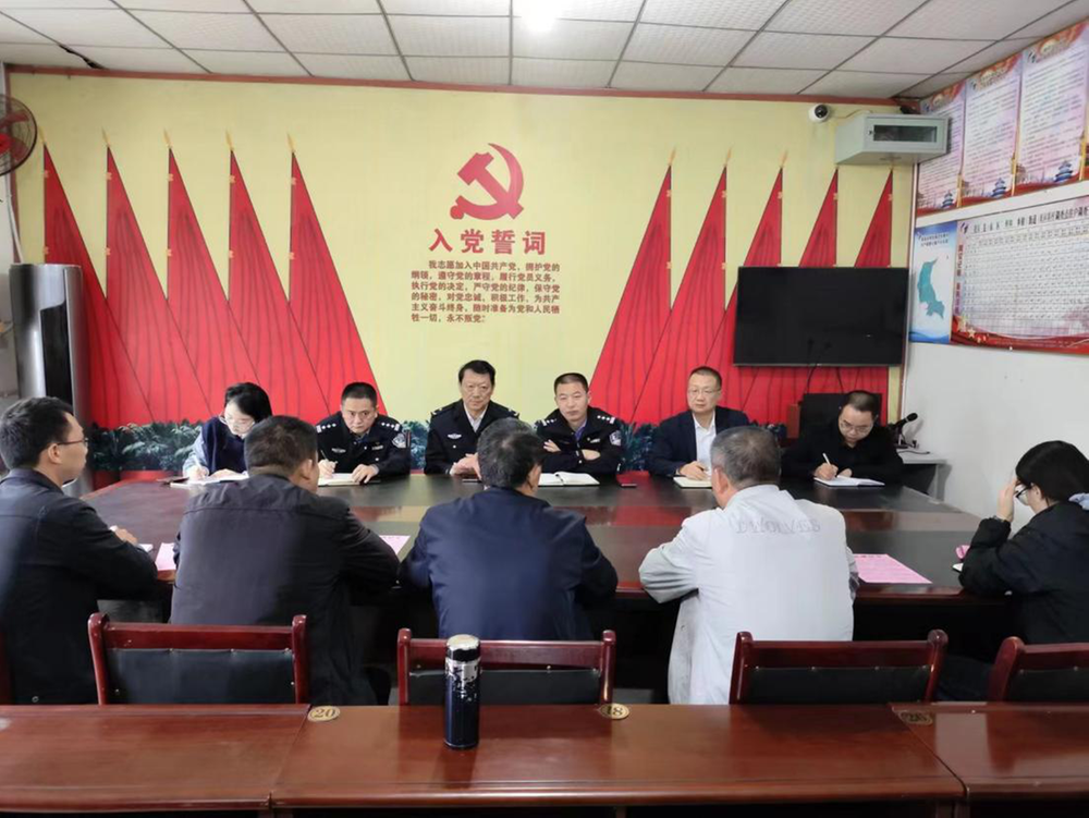 南充市科协联合市交警支队赴蓬安县龙岗寨村调研指导乡村振兴驻村帮扶工作