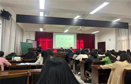 巴州区九小开展教师外出学习分享交流活动