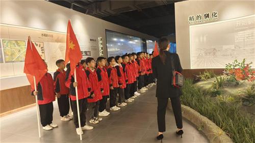 南江县长赤镇桥梁小学开展研学实践活动