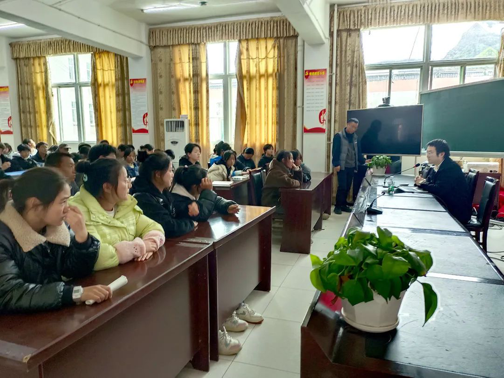 营山县科协赴黑水县开展“科普进校园”结对帮扶活动