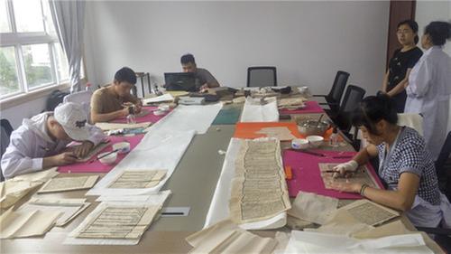 传承文脉 简阳市图书馆让古籍里的文字活起来