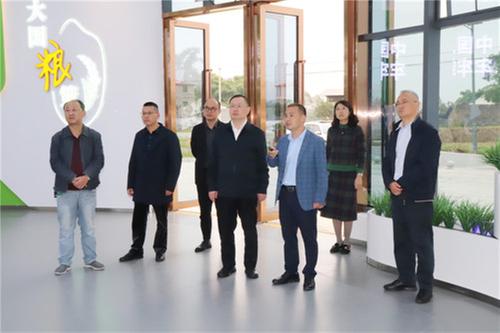 重庆市南岸区市场监管局到广安市岳池县考察交流食品安全“穿透式”监管工作