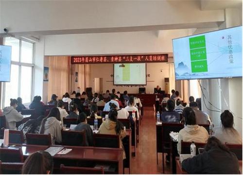 社保服务贴心  群众感谢暖心