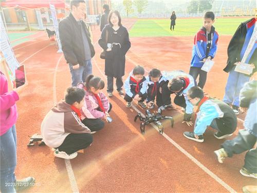 点燃梦想  勇攀高峰