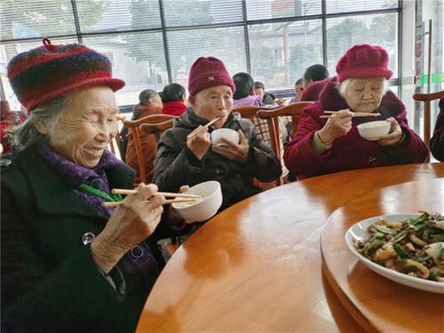 青神县：优化养老服务供给  增强老年群体幸福感