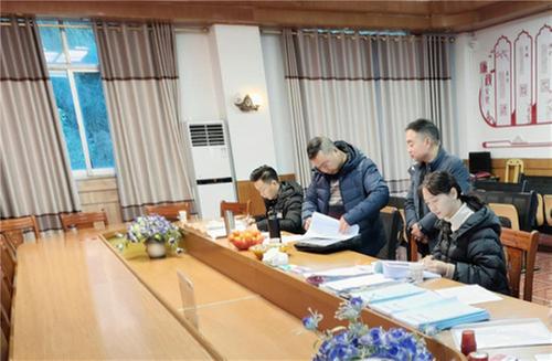 南江县校外活动中心到大河镇文昌路活动站指导工作