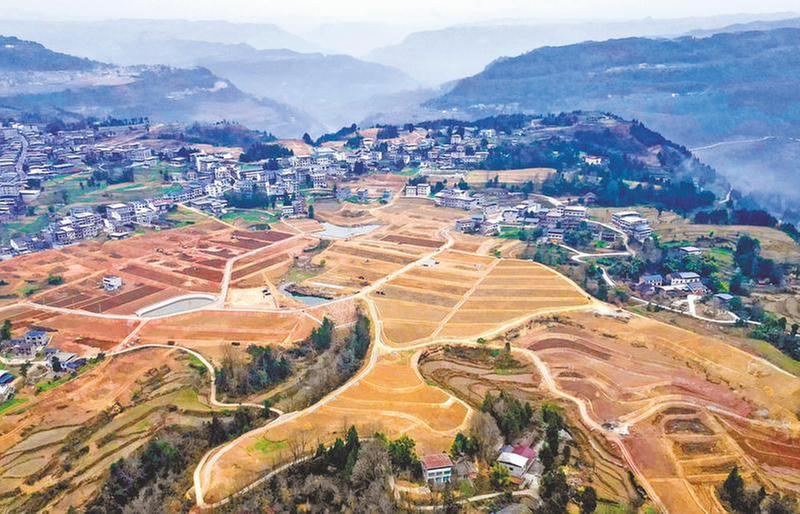 探索山区富民新路子