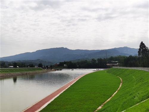 洪雅县：抢抓施工黄金期 冬修水利建设忙