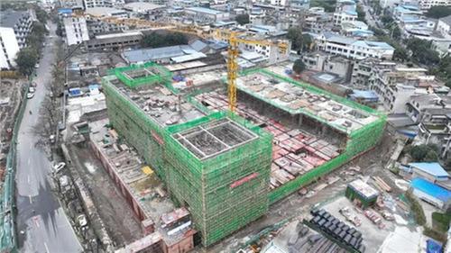 青神县：城东农贸市场火热建设 预计7月竣工