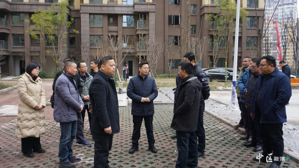 内江市市中区领导调研重点项目建设并开展节前安全检查