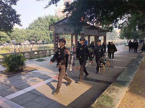 华蓥市特警：春节我在岗  同心协力护平安