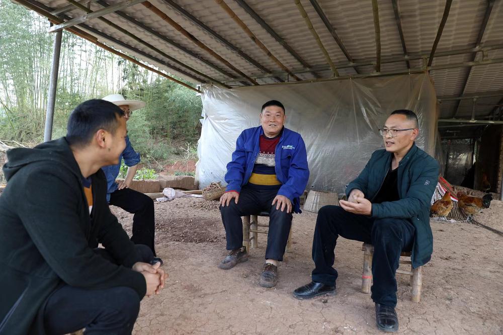 丹棱县：“村小跑”跑出干群“零距离”