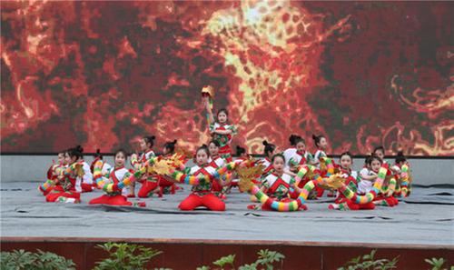 广安区:开学第一课 龙行龘龘启新程