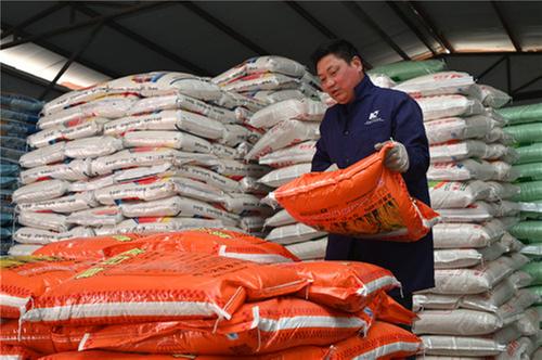 内江市：备足农资保春耕