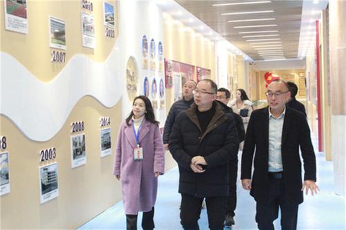 广安区委常委、宣传部部长李洪赴希望小学校调研督导开学工作