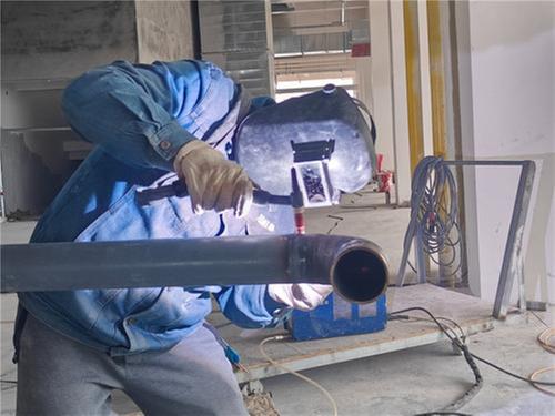 青神县：冲刺“开门红” 彩虹健康产业园建设忙