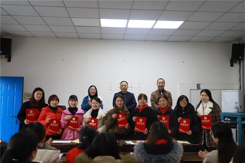 恩阳区第三小学开展庆“三八”妇女节系列活动