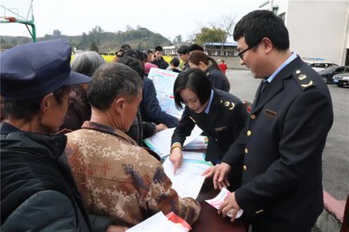 岳池县市场监管局多举措打造安全放心消费环境