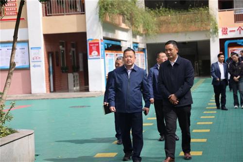 四川省生态环境厅赴巴州区九小调研生活垃圾分类示范校建设工作