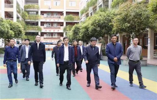 省地震局一行到巴州区第九小学督导防震应急逃生演练