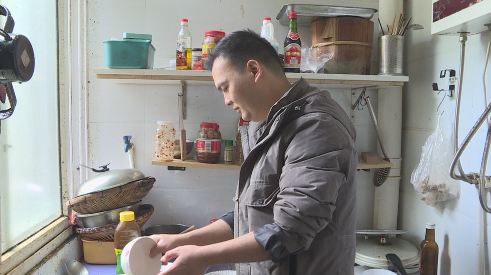 熊小春：以孝为先 以爱为责 肩扛家庭重担十余载