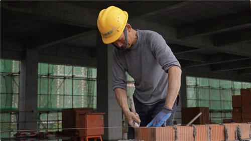 青神县：城东农贸市场新建项目主体封顶，预计7月竣工验收