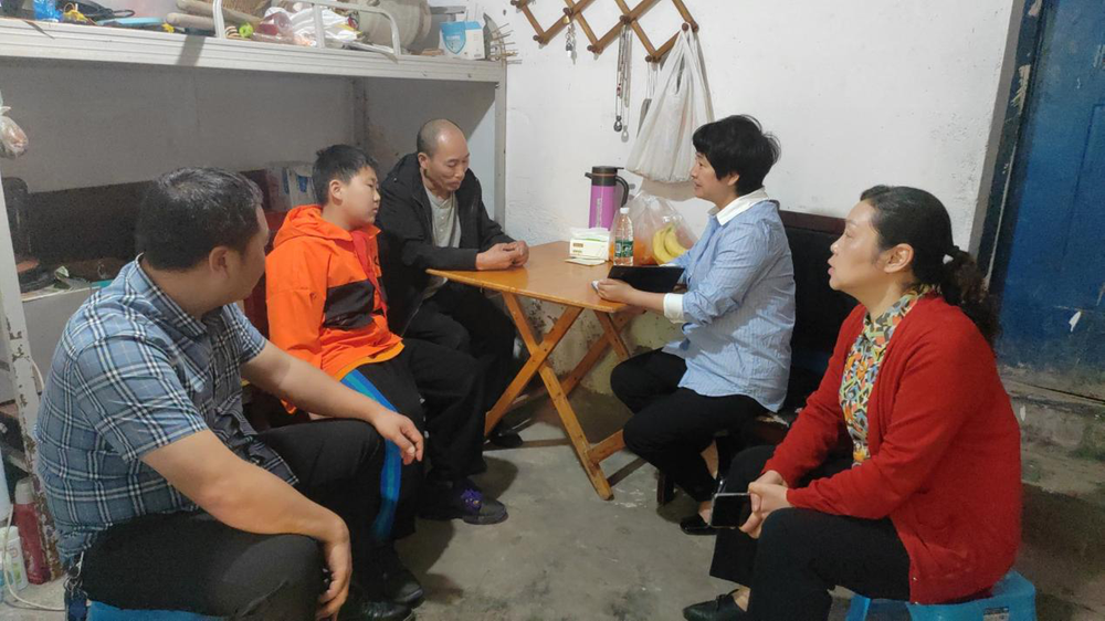 南江县青少年学生校外活动中心朝阳活动站开展教师进千家家访活动