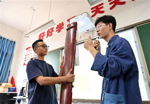 东兴区：传统文化进校园