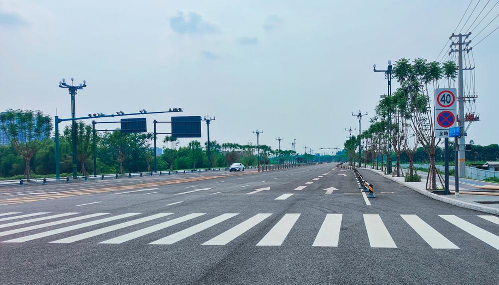 青神县：道路改造更新 城市形象提升